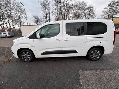Gebraucht Opel Combo 130 PS (95 kW) 2019 Weiß Van / Kleinbus