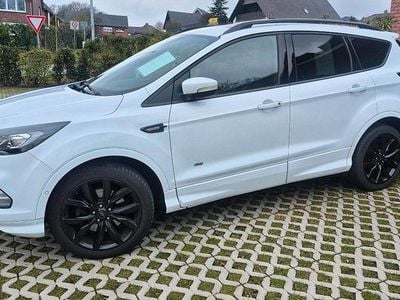 Gebraucht Ford Kuga ST 179 PS (131 kW) 2017 Weiß SUV