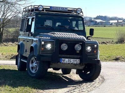 Grün Gebraucht 2008 Land Rover Defender SE Kombi | 39.500 €
