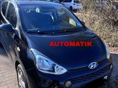 Gebraucht Hyundai i10 Classic 67 PS (49 kW) 2017 Schwarz Kleinwagen