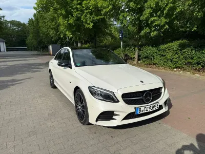 Gebraucht Mercedes C300 AMG 306 PS (225 kW) 2020 Weiß Limousine