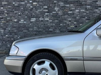 Brugt Mercedes C220 Elegance 150 HK (110 kW) 1995 Beige Sedan