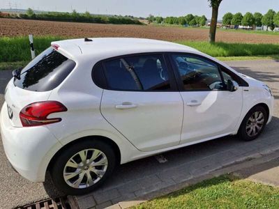 gebraucht Peugeot 208 Signature