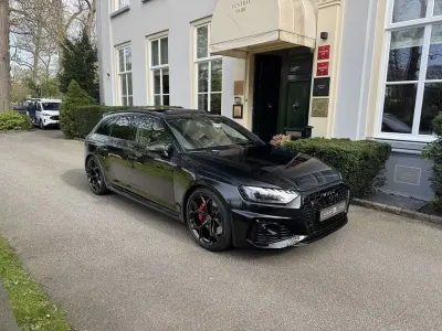 Gebraucht Audi RS4 Competition 451 PS (331 kW) 2024 Schwarz Kombi