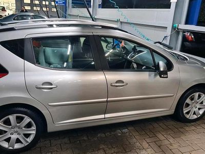 Grau Gebraucht 2007 Peugeot 207 Sport Kombi | 2.300 €