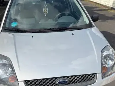 Gebraucht Ford Fiesta 69 PS (50 kW) 2006 Silber Kleinwagen