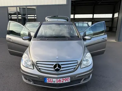 Gebraucht Mercedes B200 136 PS (100 kW) 2006 Grau Van / Kleinbus