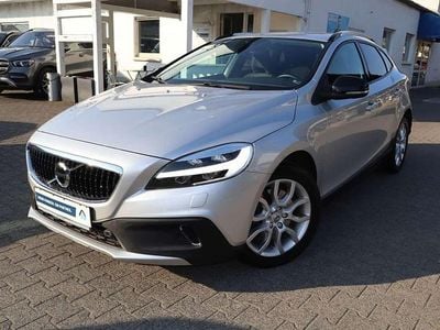 Gebraucht Volvo V40 CC Plus 152 PS (111 kW) 2017 Bright silver metallic Kombi