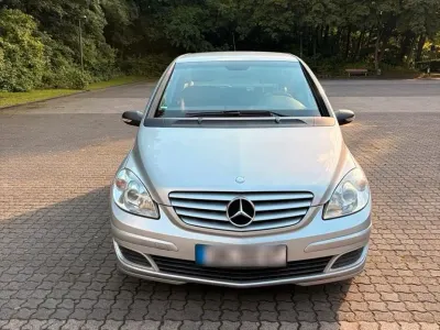 Gebraucht Mercedes B200 136 PS (100 kW) 2006 Silber Van / Kleinbus