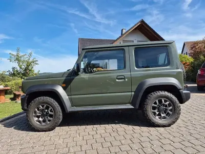 Gebraucht Suzuki Jimny Comfort+ 102 PS (75 kW) 2018 Grün SUV