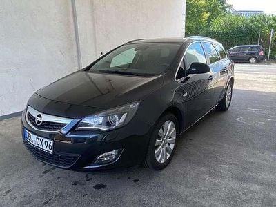 Schwarz Gebraucht 2011 Opel Astra Sport Kombi | 6.400 € (Teuer)