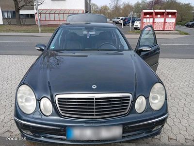 Second-hand Mercedes 220 150 CP (110 kW) 2004 Albastru Berlinǎ