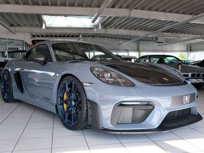 Porsche Cayman GT4