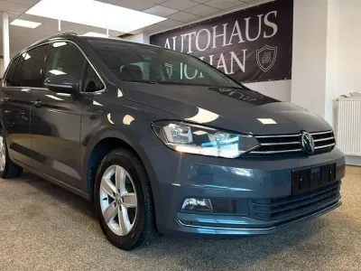Gebraucht VW Touran Highline 150 PS (110 kW) 2023 Grau Van / Kleinbus