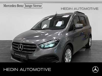 Grau Gebraucht 2024 Mercedes T180 Progressive Van / Kleinbus | 27.727 € (Fairer Preis)