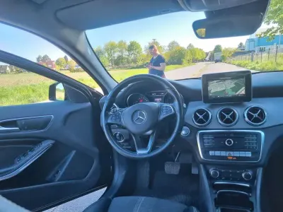 Usata Mercedes GLA200 136 CV (100 kW) 2019 Nero SUV