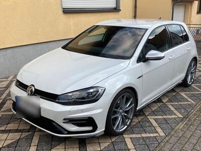 gebraucht VW Golf R VII 2.0 TSI DSG 310PS 5 Türer Oryxweiß