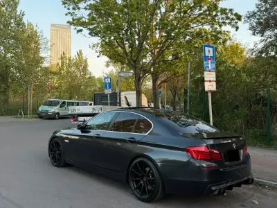 Usata BMW 525 M Sport 300 CV (220 kW) 2011 Grigio Berlina