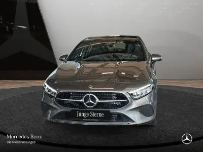 Gebraucht Mercedes A180 Advanced 116 PS (85 kW) 2025 Grau Limousine