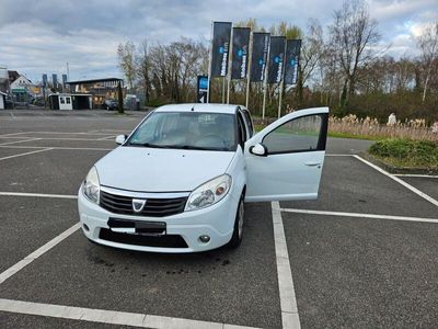 gebraucht Dacia Sandero Laureate II - Sparsamer Diesel