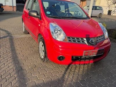 Rot Gebraucht 2008 Nissan Note Visia Van / Kleinbus | 2.450 € (Teuer)