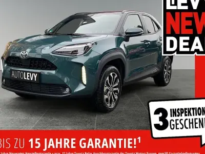 Neu Toyota Yaris Cross 130 PS (95 kW) 2026 Grün SUV