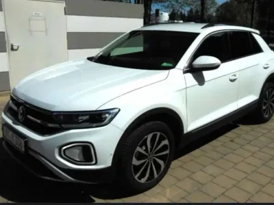 Second-hand VW T-Roc Style 150 CP (110 kW) 2023 Alb SUV