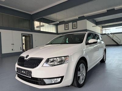 Gebraucht Skoda Octavia Ambition 105 PS (77 kW) 2013 Weiß Limousine