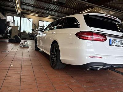 Gebraucht Mercedes E300 194 PS (142 kW) 2019 Weiß Kombi