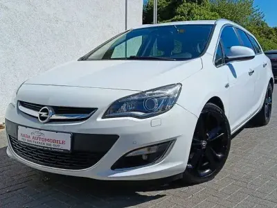 Usata Opel Astra Innovation 180 CV (132 kW) 2013 Bianco Station wagon