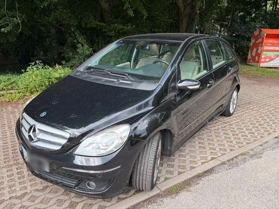 Mercedes B180