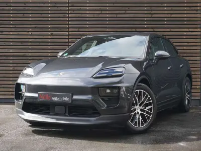 Begagnad Porsche Macan 300 kW (408 HK) 2025 Grå SUV