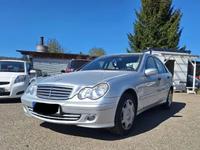Second-hand Mercedes C180 143 CP (105 kW) 2006 Argintiu Berlinǎ