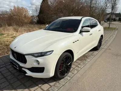 Gebraucht Maserati Levante 430 PS (316 kW) 2018 Weiß SUV