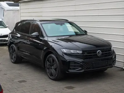 Gebraucht VW Touareg R-line 286 PS (210 kW) 2024 Grenadillschwarz metallic SUV