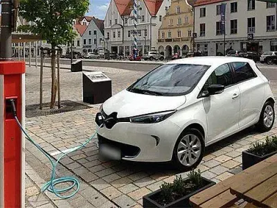 Gebraucht Renault Zoe Intens 100 kW (136 PS) 2019 Weiß Kleinwagen