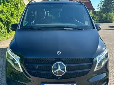 Używany Mercedes V300 Avantgarde Edition 239 KM (175 kW) 2019 Czarny Minivan