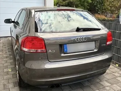 Gebraucht Audi A3 Ambiente 125 PS (91 kW) 2011 Grau Kleinwagen