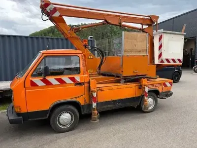 Używany VW T3 50 KM (36 kW) 1981 Pomarańczowy Van