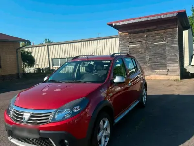 Gebraucht Dacia Sandero Stepway 80 PS (58 kW) 2010 Rot SUV