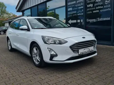 Brugt Ford Focus Cool & Connect 125 HK (91 kW) 2022 Hvid Sedan