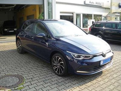 Gebraucht VW Golf VIII Active 131 PS (96 kW) 2022 Atlantic blue metallic Limousine