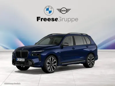 Neu BMW X7 Shadowline 352 PS (258 kW) 2026 Blau SUV
