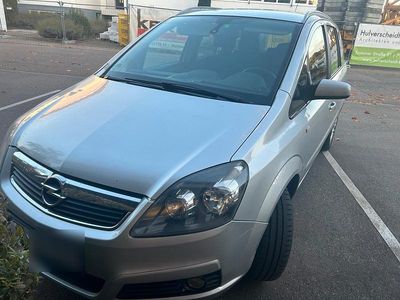 Usata Opel Zafira 140 CV (102 kW) 2005 Argento Monovolume