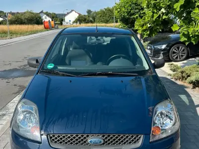 Gebraucht Ford Fiesta 60 PS (44 kW) 2008 Blau Kleinwagen