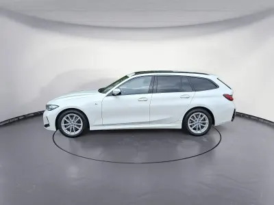 Gebraucht BMW 320 M Sport 190 PS (139 kW) 2024 Weiß Kombi