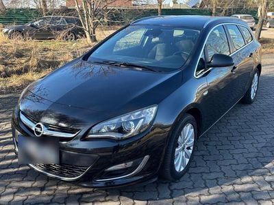 Gebraucht Opel Astra 131 PS (96 kW) 2013 Schwarz Kombi