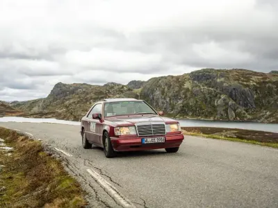 Gebraucht Mercedes 230 132 PS (97 kW) 1991 Rot Coupé