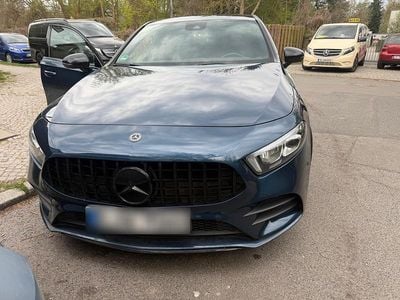 Second-hand Mercedes A180 AMG line 136 CP (100 kW) 2019 Albastru Hatchback
