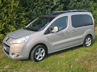 Gebraucht Peugeot Partner Tepee Premium 109 PS (80 kW) 2009 Andere farben Van / Kleinbus